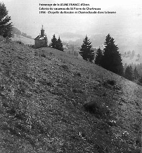 1956 chapelle du Rosaire et chamechaude dans la brume